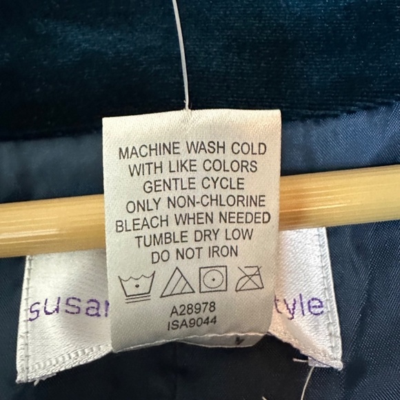 NEW Susan Graver Quilted Velour Green Short Blazer Womens XL Holiday Cocktail - Picture 13 of 15